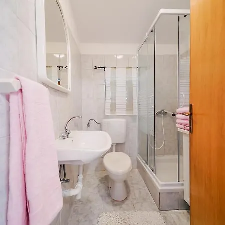 Apartment One-bedroom In Ljubac I *